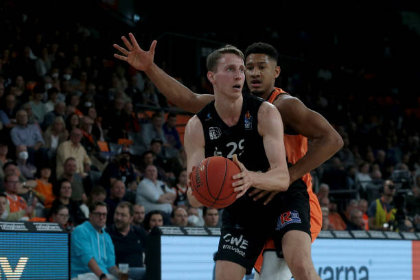 边路突破能 边路突破能